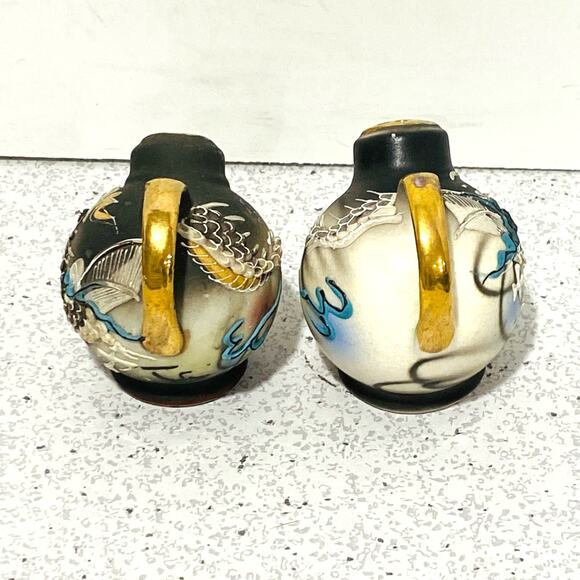 Vintage Dragonware Porcelain Shakers (2) roly-poly shape signed Fleetwood Japan - Picture 7 of 9